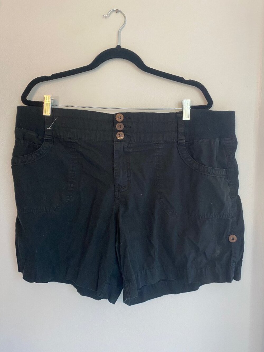 Pure Energy Black Cargo Shorts